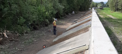 Trwa remont zapory bocznej „Myślenice” i budowa ścieżki rowerowej