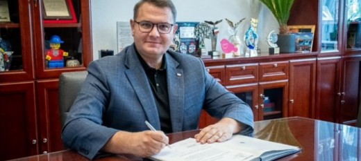 Myślenice. Burmistrz tłumaczy nieobecność na nagraniu starosty w sprawie przejęcia szpitala. „Nie zamierzam firmować niejasnych transakcji”