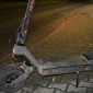 Trzemeśnia. Nocna jazda na hulajnodze skończyła się w szpitalu. Szesnastolatek w stanie krytycznym