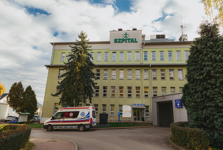 Radni debatowali o „fuzji” i programie naprawczym szpitala. Jaka przyszłość czeka myślenicką placówkę?