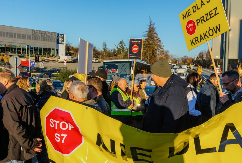 Region się budzi. Pierwszy protest przeciwko przebiegowi trasy S7 Kraków-Myślenice