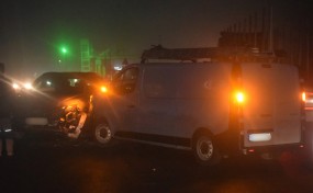 Pijany 17-latek bez prawa jazdy uciekał przed policją. Uszkodził sześć samochodów