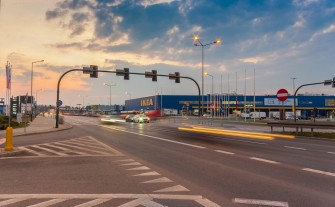 Oznakowanie drogi a bezpieczeństwo ruchu – najczęstsze błędy inwestorów i wykonawców