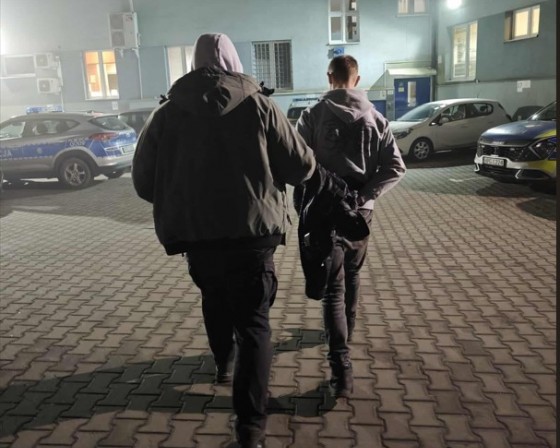 „Podłożyłem bombę w kościele w Tenczynie”. Po tym telefonie 18-latek szybko trafił w ręce policji