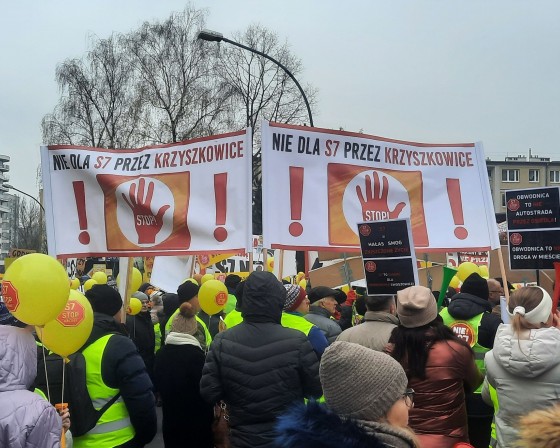 Mieszkańcy Krakowa i południowych gmin Małopolski z pikietą pod siedzibą GDDKiA