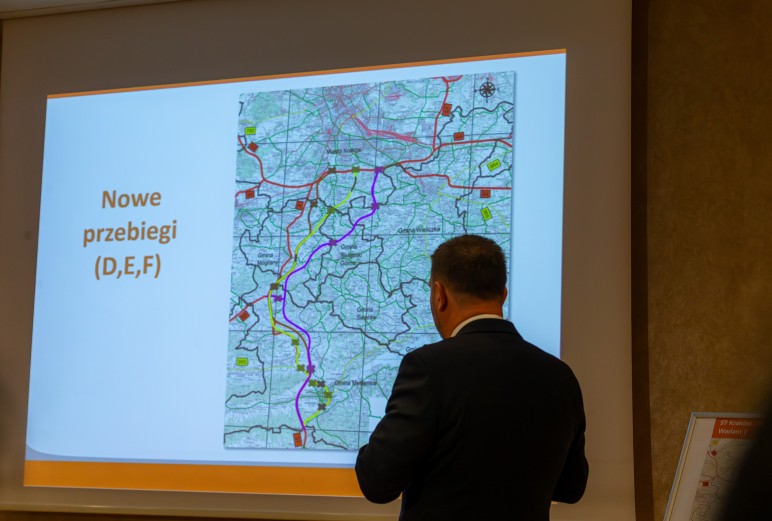 Koniec spotkań z mieszkańcami w sprawie drogi S7 Kraków-Myślenice. Teraz GDDKiA „rozprawia się z fake newsami”