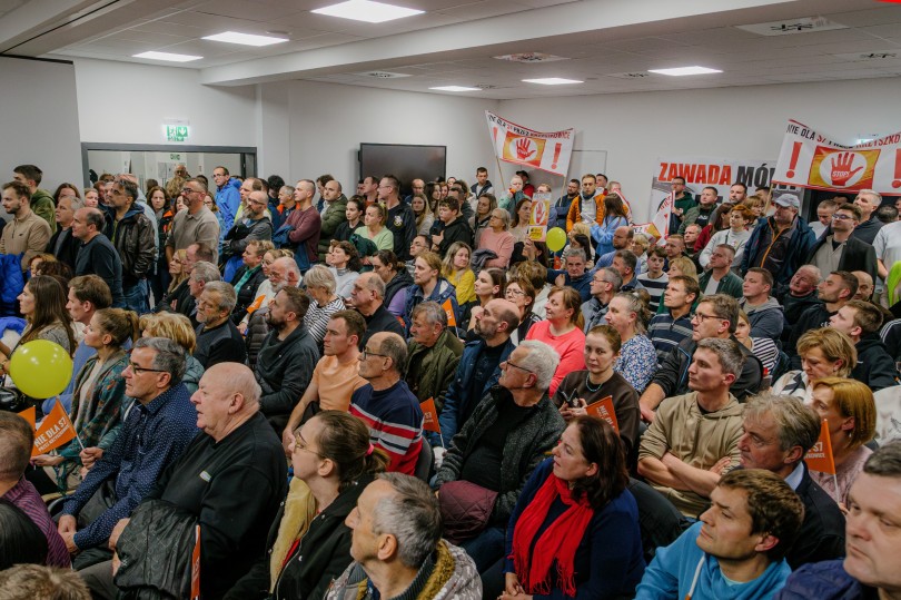 W Myślenicach największe emocje i liczbę zainteresowanych przyciągnęły popołudniowe spotkanie plenarne. Sala w ZSTE pękała w szwach. Jak zwracali uwagę zainteresowani – była za mała i z trudem wszystkich pomieściła. fot. Piotr Jagniewski