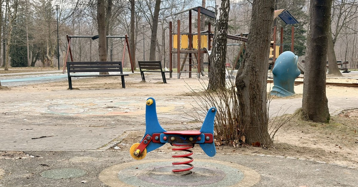 Myślenice. Plac zabaw na Zarabiu czeka rozbiórka. Burmistrz zapowiada budowę nowego