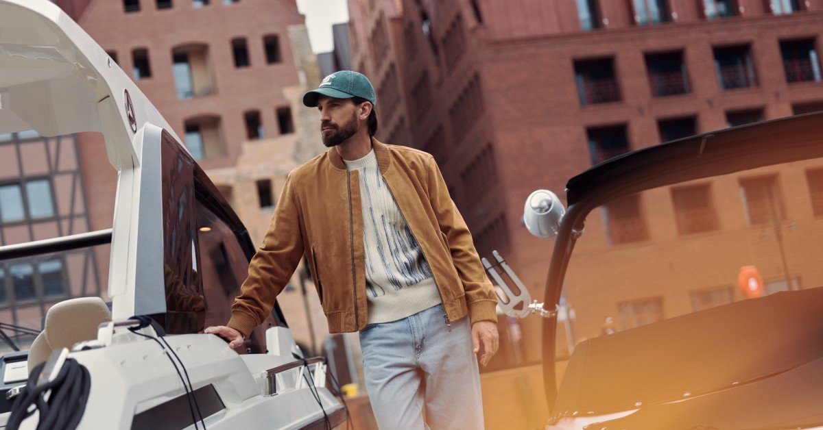 Jaki sweter do szerokich spodni, aby zachować proporcje sylwetki?