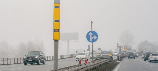 Fotoradar w Krzyszkowicach to rekordzista Polski. W pół roku odnotował 51,7 tys. przekroczeń prędkości
