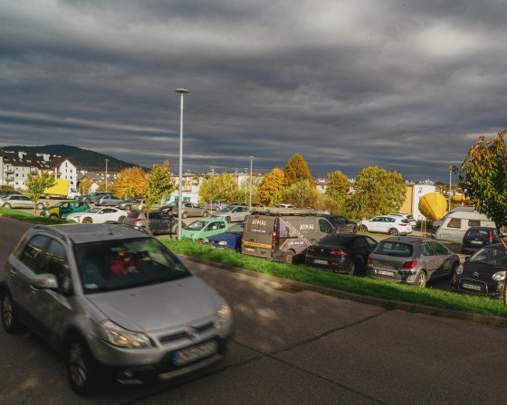 Myślenice. Radny apeluje o nowe miejsca parkingowe i modernizację ul. Pardyaka