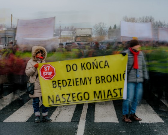 Przeciwnicy S7 zatrzymali ruch na zakopiance. To ostatni protest przed zakończeniem konsultacji społecznych