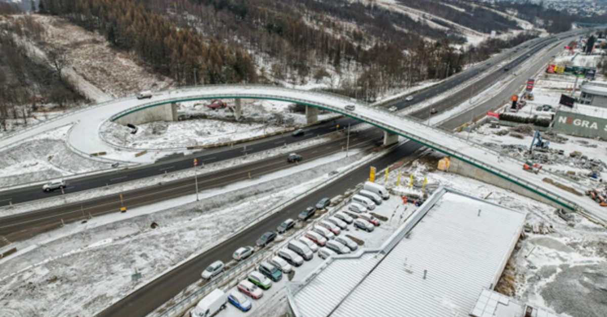 Przejazd jednym pasem. Zmiana organizacji ruchu przy budowie węzła w Myślenicach