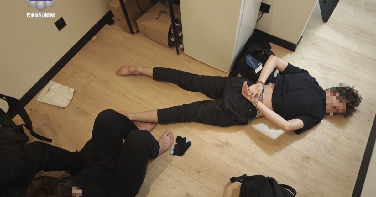 Próba wyłudzenia w Myślenicach. Pościg za taksówką i zatrzymanie. Grupa może być powiązana z oszustwem na 1,5 mln zł