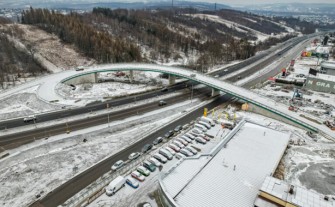Przejazd jednym pasem. Zmiana organizacji ruchu przy budowie węzła w Myślenicach