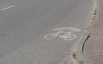 Burmistrz Szlachetka: Planowanie ścieżek rowerowych w mieście ma sens przy woli współpracy zarządcy dróg powiatowych