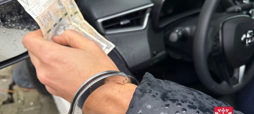 Pędził 144 km/h na ograniczeniu do 70. Po zatrzymaniu przez policję próbował załatwić sprawę łapówką