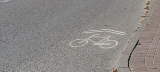 Burmistrz Szlachetka: Planowanie ścieżek rowerowych w mieście ma sens przy woli współpracy zarządcy dróg powiatowych