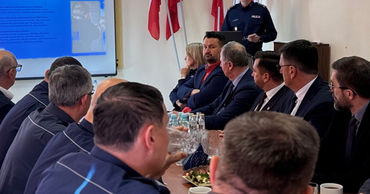 Policja i samorządowcy podsumowali rok. Narada „Razem dla Bezpieczeństwa” w Myślenicach