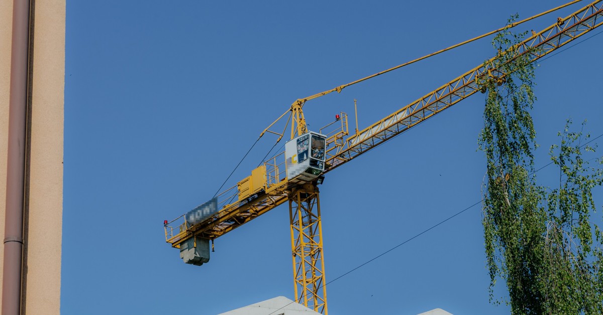 Brak parkingów przy nowych inwestycjach. Starosta zwraca uwagę na luki w planach gmin i apeluje o ich doprecyzowanie