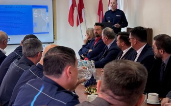 Policja i samorządowcy podsumowali rok. Narada „Razem dla Bezpieczeństwa” w Myślenicach