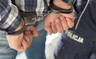 Osiem osób ukrywało się przed policją na terenie powiatu myślenickiego