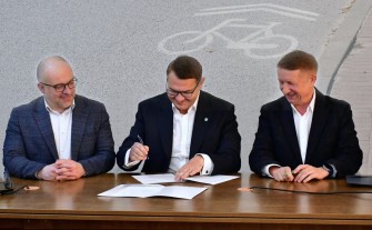 Burmistrz i Starosta podpisali list intencyjny. Czy to pierwszy krok do budowy ścieżek rowerowych w Myślenicach?
