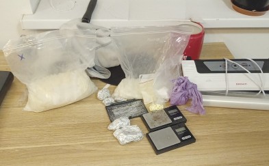 W domu miał 1,5 kilograma mefedronu i ponad 170 gramów amfetaminy. Grozi mu 10 lat więzienia