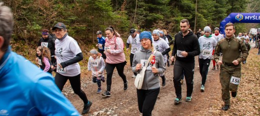 Emil Drabik najszybszy w biegu „Tropem Wilczym” w Myślenicach
