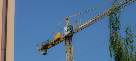 Brak parkingów przy nowych inwestycjach. Starosta zwraca uwagę na luki w planach gmin i apeluje o ich doprecyzowanie