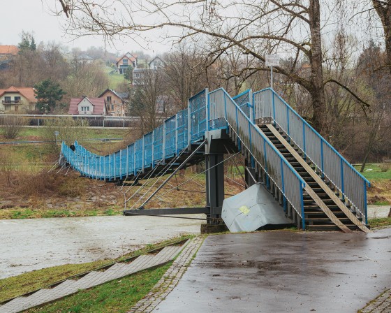 Myślenice. Dni „mostu wiszącego” na Zarabiu są policzone? Ma go zastąpić nowa kładka pieszo-rowerowa