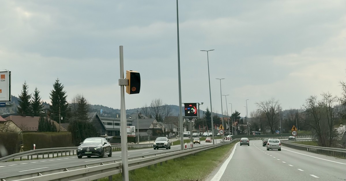 Nowy fotoradar na Zakopiance w Głogoczowie. Ograniczenie do 50 km/h