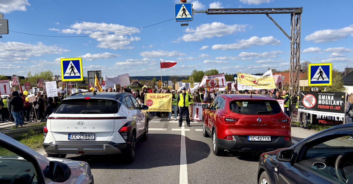 Głogoczów. Trwa blokada Zakopianki. Mieszkańcy protestują przeciwko drodze S7 Kraków-Myślenice