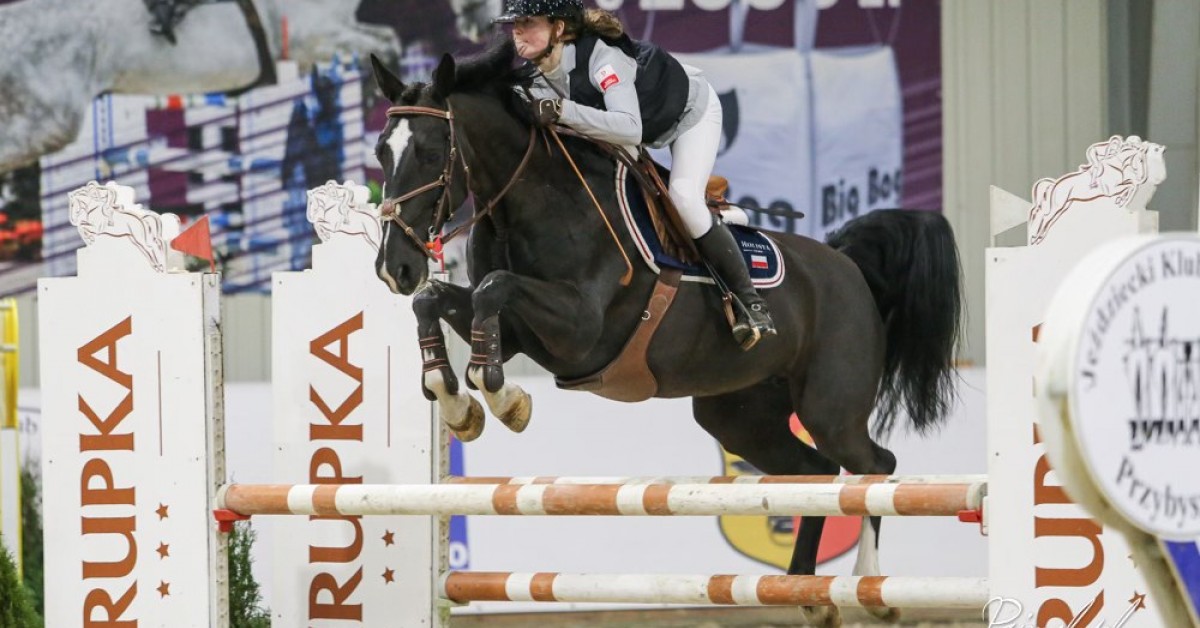 Złoto dla Anny Korus. Trzy medale dla Klubu Jeździeckiego Stajnia z Borzęty