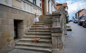 Myślenice. Schody do szkoły czeka remont. Kosztować będzie 387 tys. zł