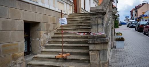 Myślenice. Schody do szkoły czeka remont. Kosztować będzie 387 tys. zł