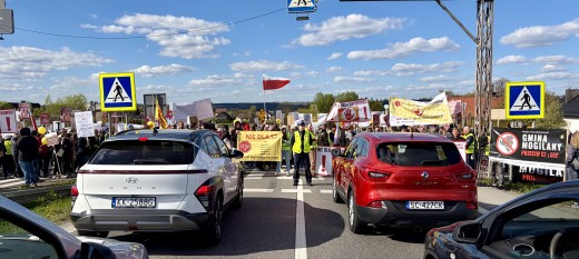 Głogoczów. Trwa blokada Zakopianki. Mieszkańcy protestują przeciwko drodze S7 Kraków-Myślenice