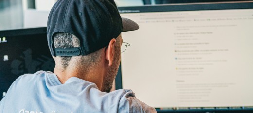 Najczęstsze błędy przy projektowaniu merchu i jak ich uniknąć