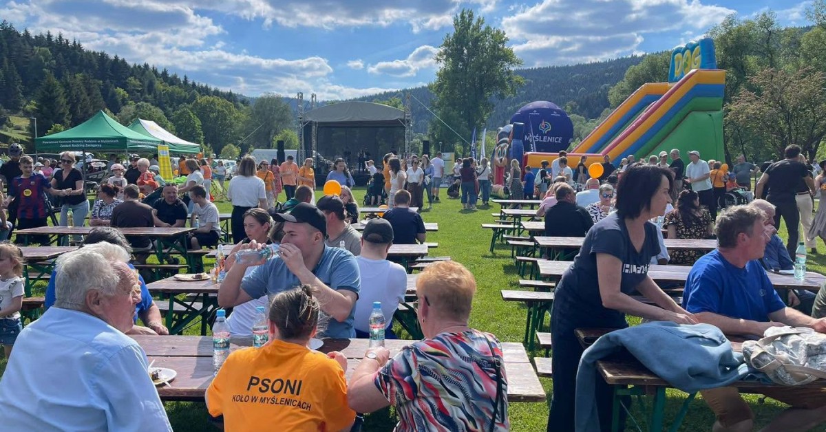 Myślenice: Piknik integracyjny na Zarabiu i zbiórka na budowę Centrum Wsparcia PSONI