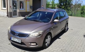 Sprzedam Kia cee'd SW 1.6 2011 Benzyna