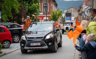Przejazd Godności w Myślenicach. „Od jednego dzień dobry zaczyna się bardzo wiele”