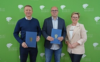 Powiat zamawia nową monografię historyczną. Prace nad nią powierza Robertowi Murzynowi