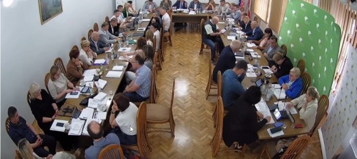 Zarząd Powiatu i Starosta z wotum zaufania. Burzliwa debata o szpitalu i S7