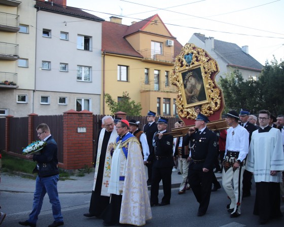 Myślenice. Procesja z obrazem Matki Boskiej przeszła przez miasto