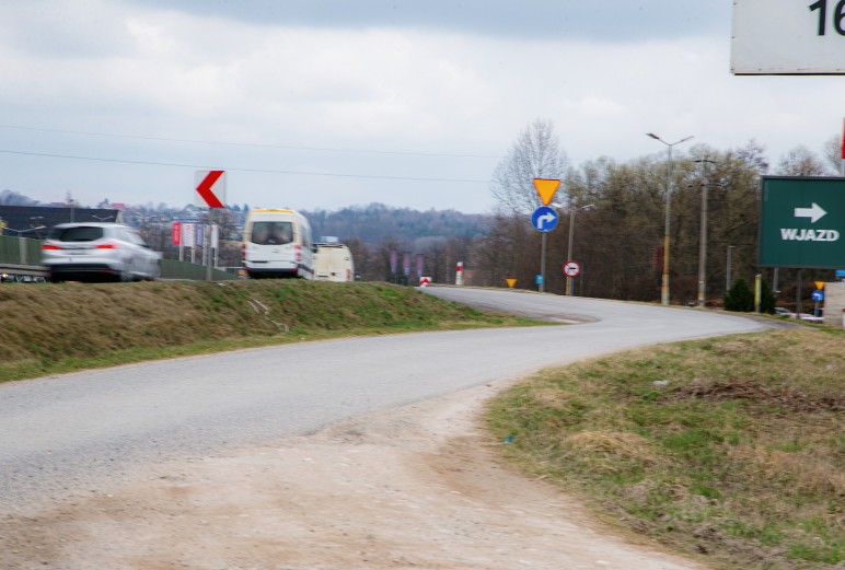 Zakopianka. Biorą się za łączenie dróg lokalnych, ale to trochę potrwa. GDDKiA ogłasza przetarg na przygotowanie inwestycji