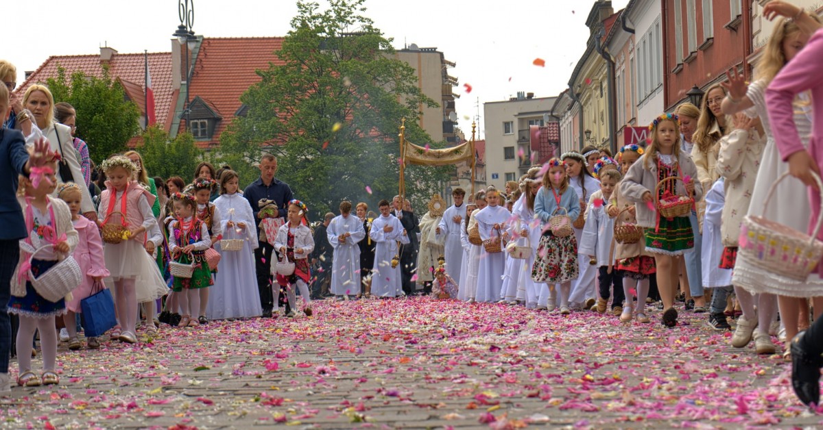 Obchody Bożego Ciała w Myślenicach. Procesja przeszła z sanktuarium na Rynek