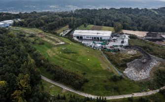 Borzęta. Smród od wysypiska ciągnie się od dwóch tygodni. Czym oddychają mieszkańcy?