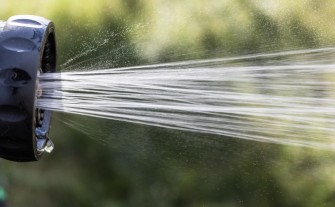 Myślenice. MZWiK apeluje o oszczędzanie wody. Zużywamy jej za dużo a upały nie ustępują