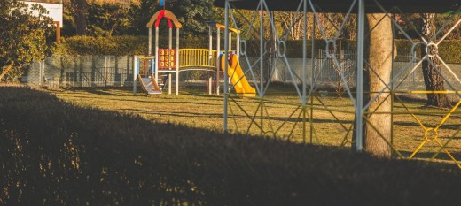 „Każdą nieruchomość sprzedaje się tylko raz”. Radny apeluje o ponowne rozważenie losów działki po przedszkolu nr 3