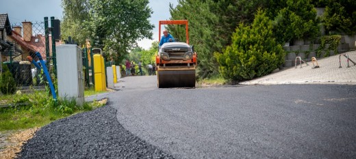 Krzyszkowice. Na te 300 metrów asfaltu czekali ponad 20 lat. Historia Wójciakówki dobiega końca